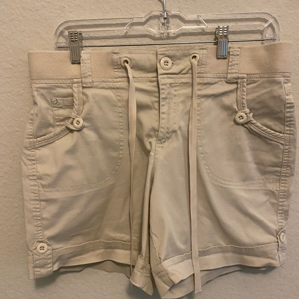 Gloria Vanderbilt Shorts size 8